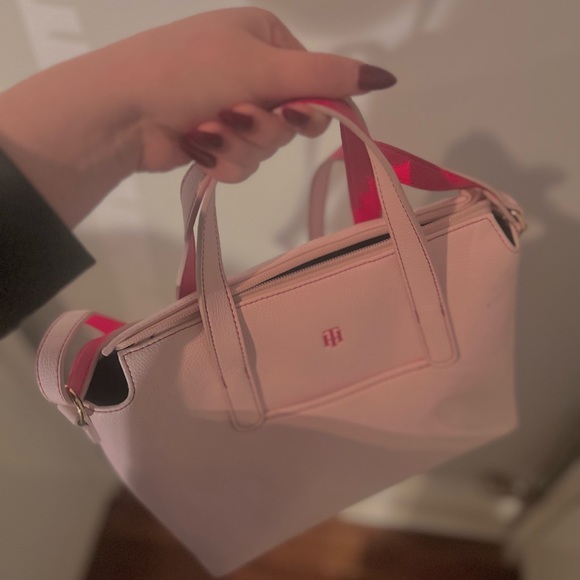 Tommy Hilfiger Vintage Bag💕 - Picture 1 of 2